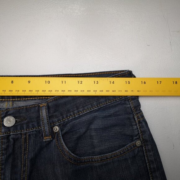 Levi's 513 Men's Size 33 Waist Medium Wash Straight Leg Blue Jeans - Picture 12 of 14